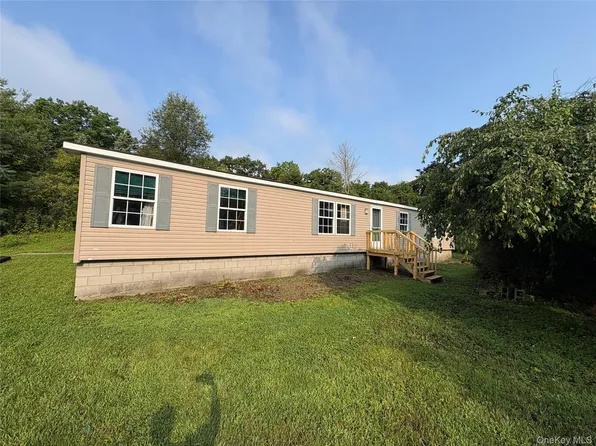 16 Ryan Road, Pine Plains, NY 12567