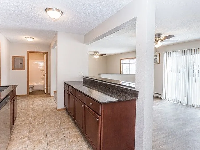 River Ridge Apartments — Photo 31