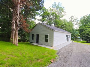 206 Sunset Dr, Red Boiling Springs, TN 37150