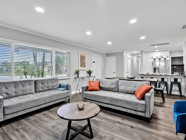 6860 Tyler St — Photo 3