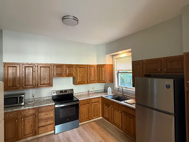 22 Clifton St #1 — Photo 10