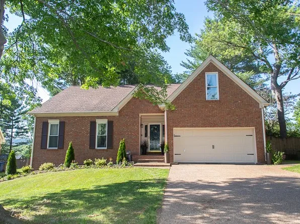 712 W Statue Ct, Franklin, TN 37067