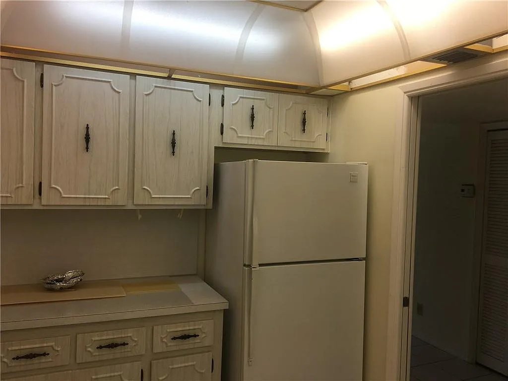 2 bed, 2.0 bath, 1100 sqft, $1,750 — Photo 4