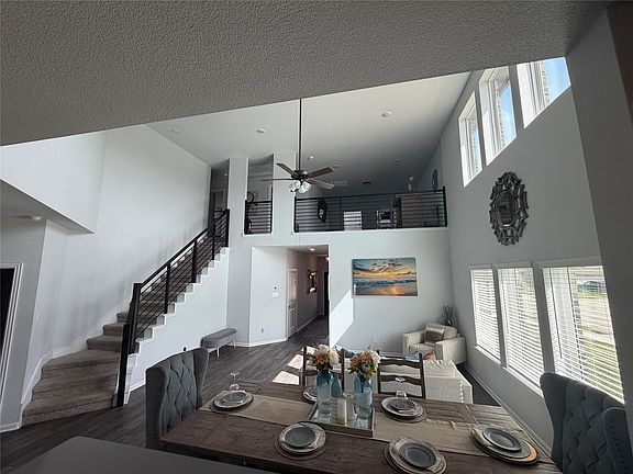 2nd image of 2053 Placerville St