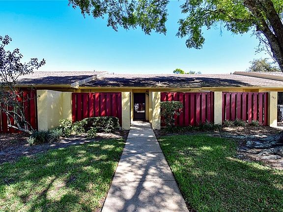 2nd image of 685 Broadmoor Cir