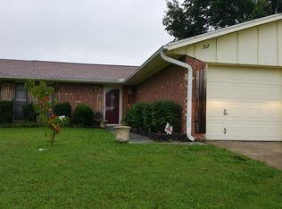 712 Barclay Rd, Muskogee, OK 74403