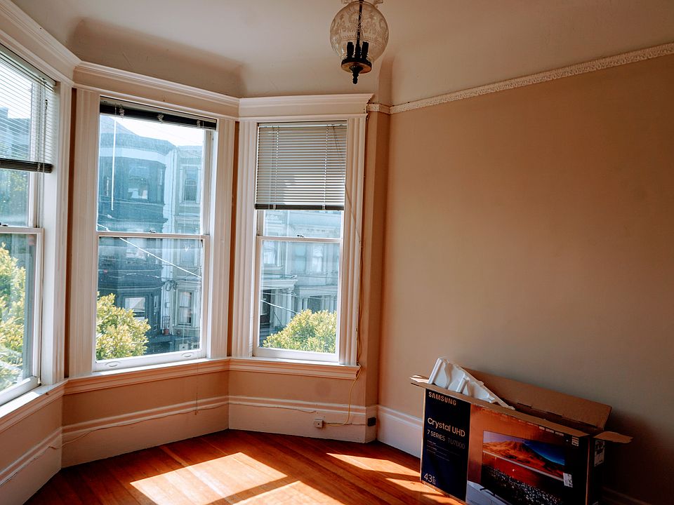 1st image of 662 Clayton St APT 4