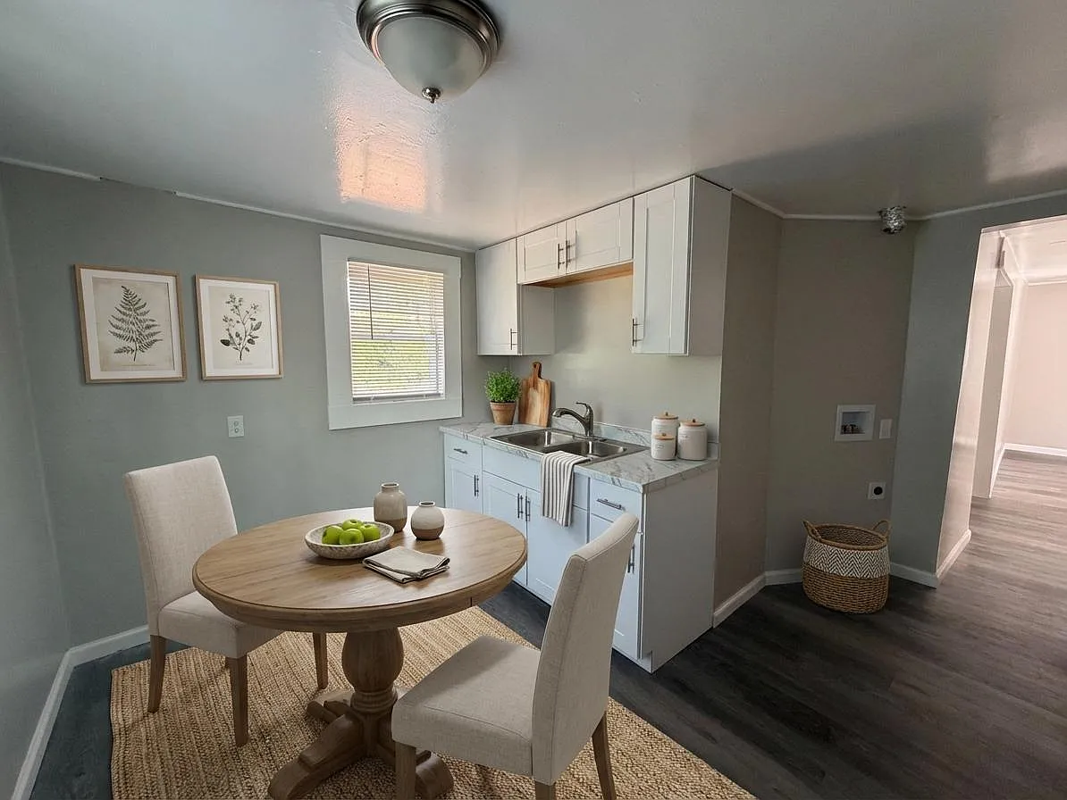 409 Hobson St — Photo 3