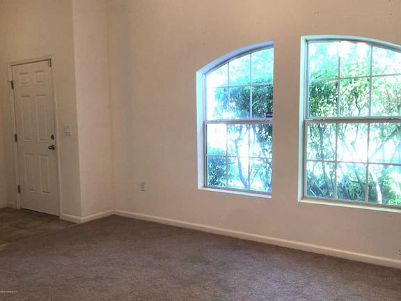 4th image of 483 Hollow Glen Dr