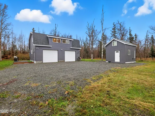 10100 E Tern Dr, Palmer, AK 99645
