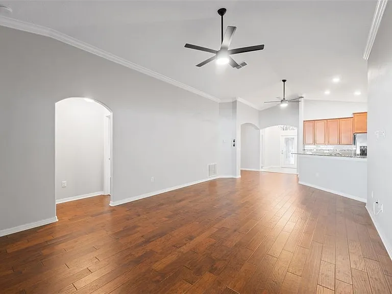 18035 Arbor Crest Dr — Photo 16