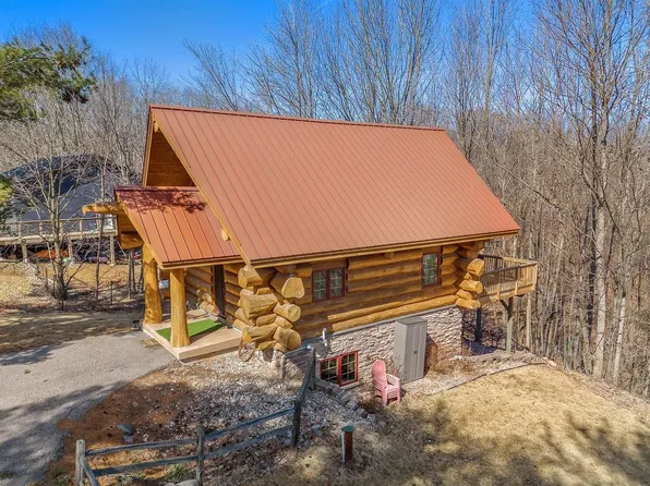 S806 West Redstone Drive, La Valle, WI 53941