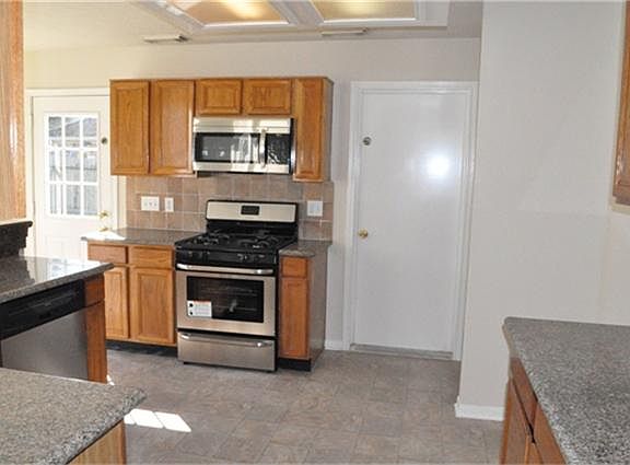 4th image of 16015 Williwaw Dr