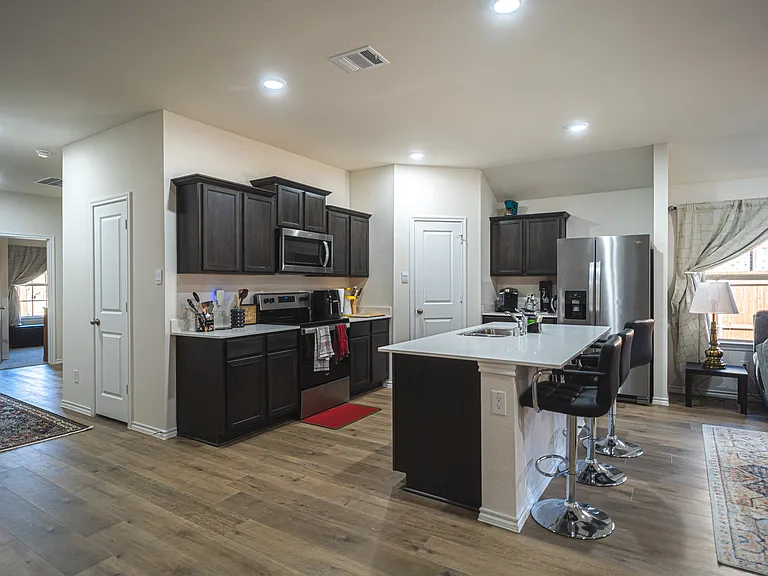 1312 Horseshoe Bend Dr — Photo 2