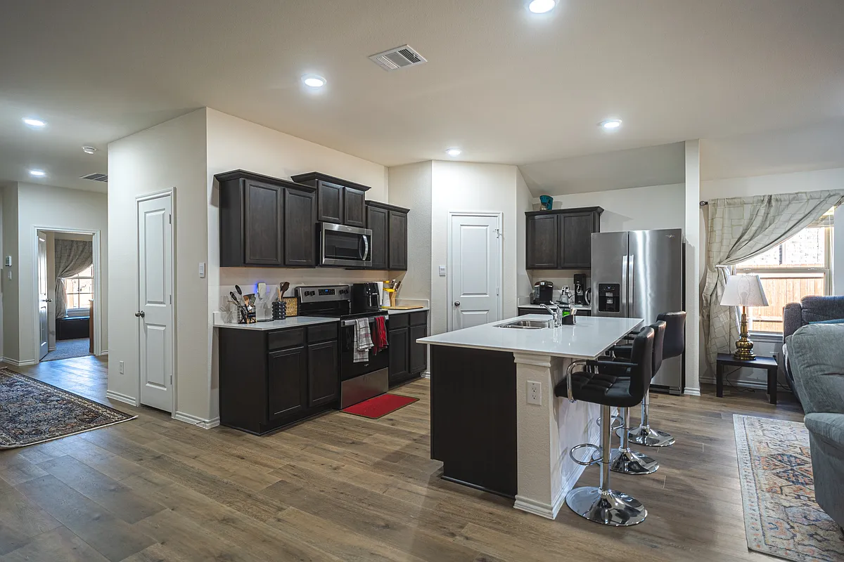 Building Photo - 1312 Horseshoe Bend Dr