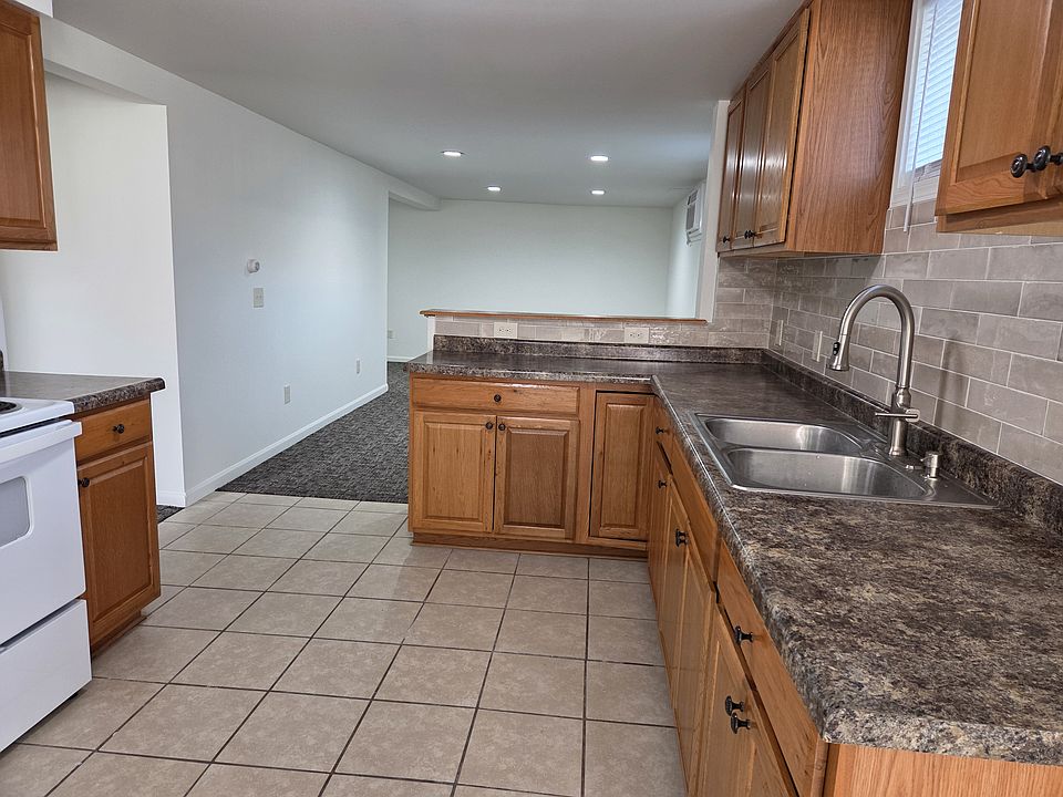 1st image of 11047 Portage Rd APT 4