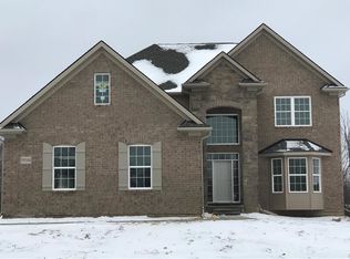 59388 Deer Haven Dr, South Lyon, MI 48178