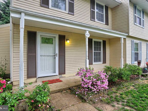 2nd image of 8092 Castle Rock Ct