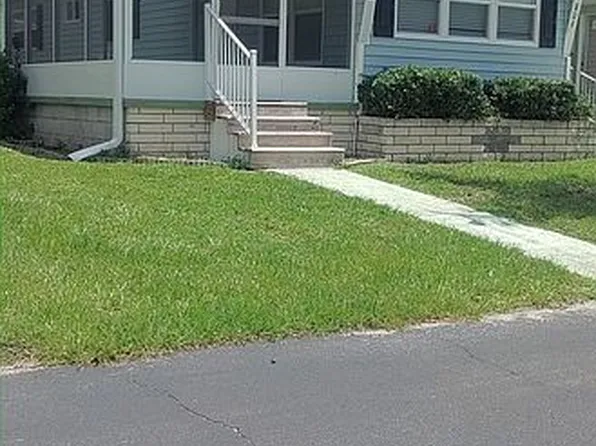 4804 Goldfinch Dr, Zephyrhills, FL 33541