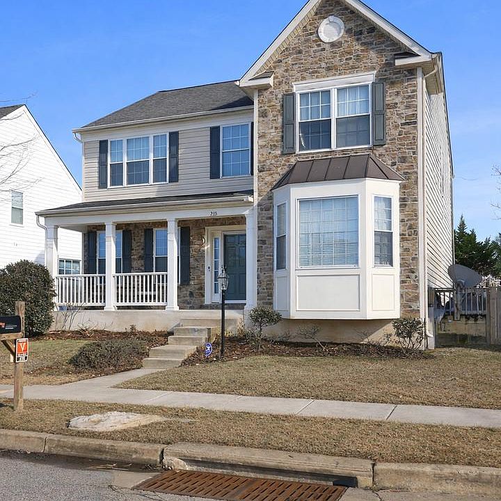 1st image of 215 Seamaster Rd