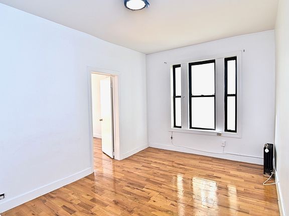 4th image of 535 W 162nd St APT 26