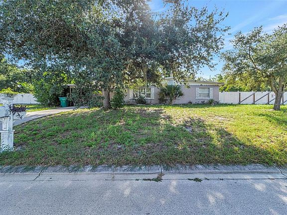 4th image of 809 DONNELLY STREET