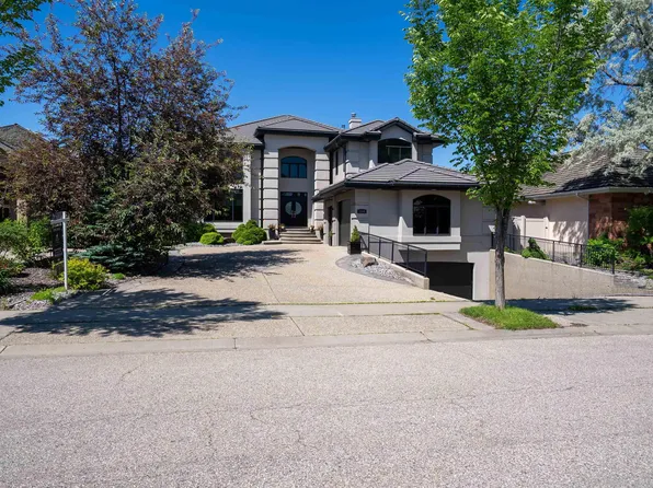1144 119th St NW, Edmonton, AB T6J 7H7
