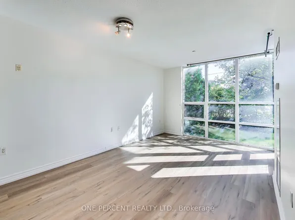 3840 Bathurst St Unit 109, Toronto, ON M3H 6C6