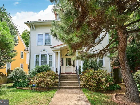 3226 Cleveland Ave NW, Washington, DC 20008