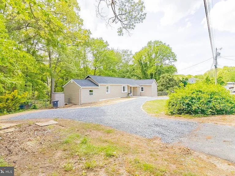 1816 Maple Ln — Photo 22