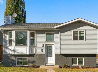 112 S Macewan Meadow Cres NW, Calgary, AB T3K 3H2