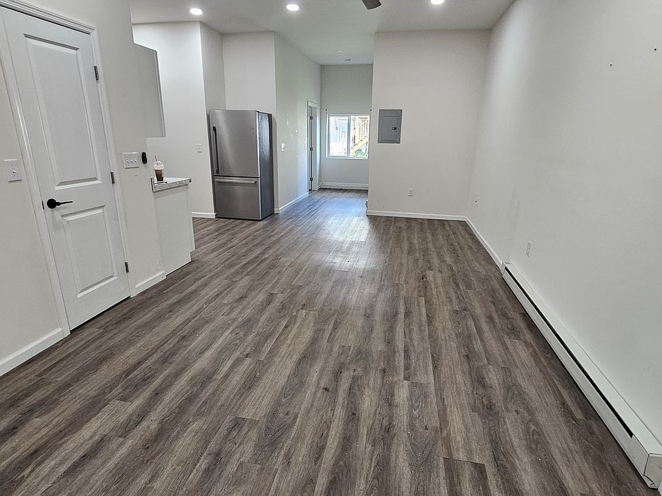 1st image of 5 Lafayette St #2