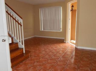 8745 SW 152nd Ave APT 215, Miami, FL 33193