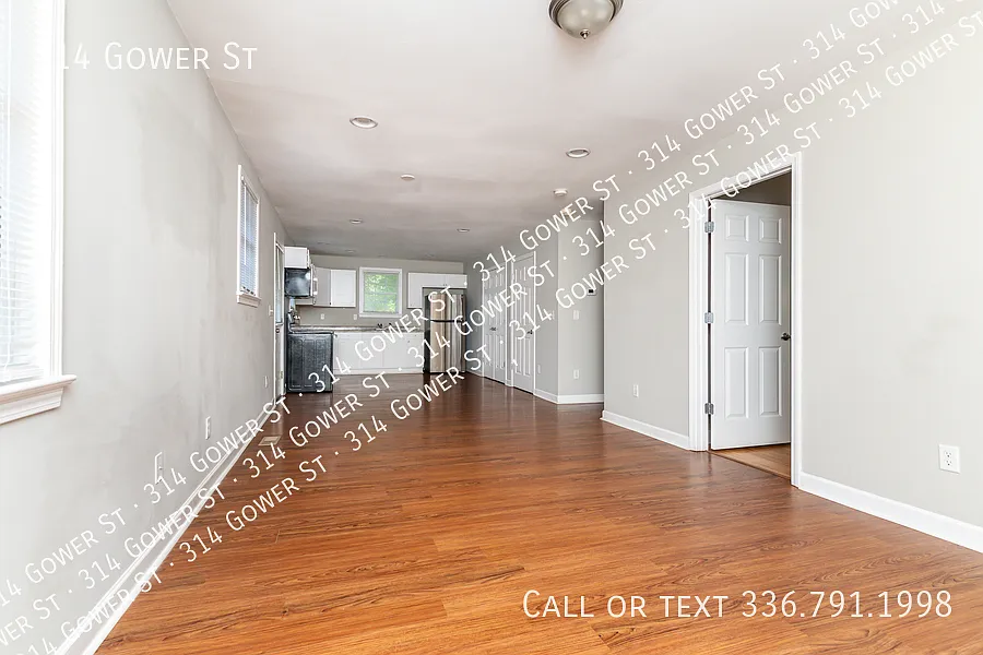 2 bed, 998 sqft, $1,495 — Photo 2