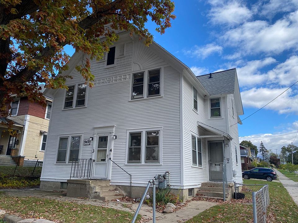 1st image of 942 Madison Ave SE APT 2