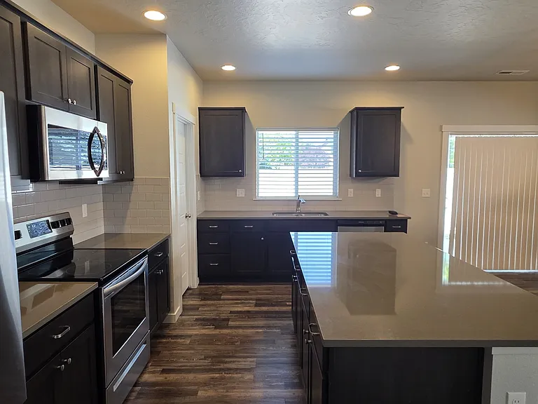 3313 S Daybreak Ave — Photo 7