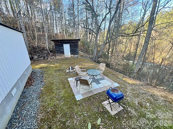 5th image of 1019 Hudlin Gap Rd
