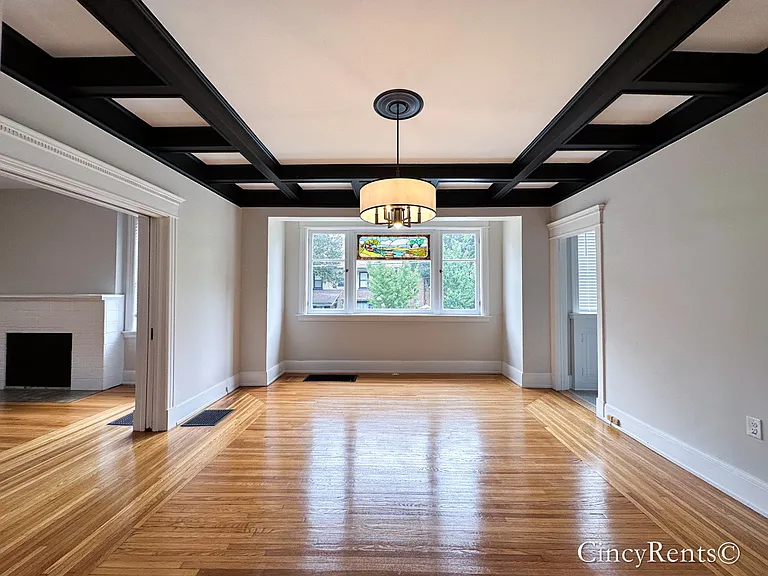 2552 Erie Ave #1 — Photo 9