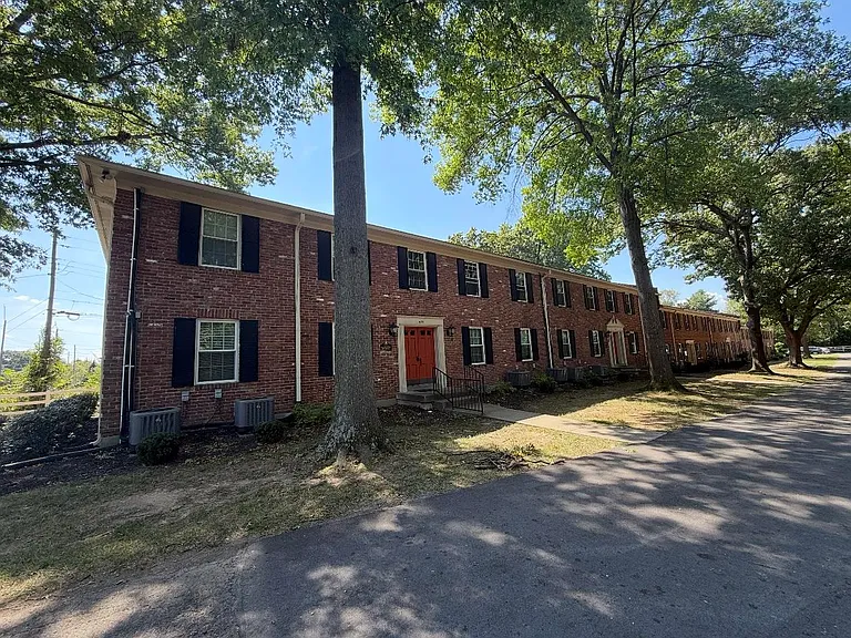 Breckenridge Ln — Photo 1