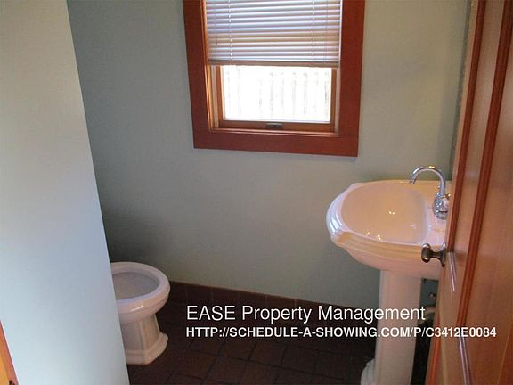5th image of 1872 E Claybourne Ave