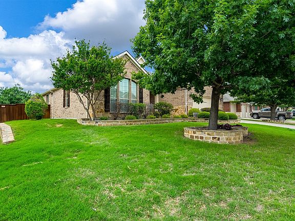 3rd image of 3001 Mosswood Dr