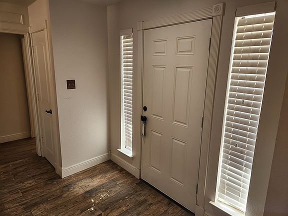 5th image of 4424 Esmond Dr