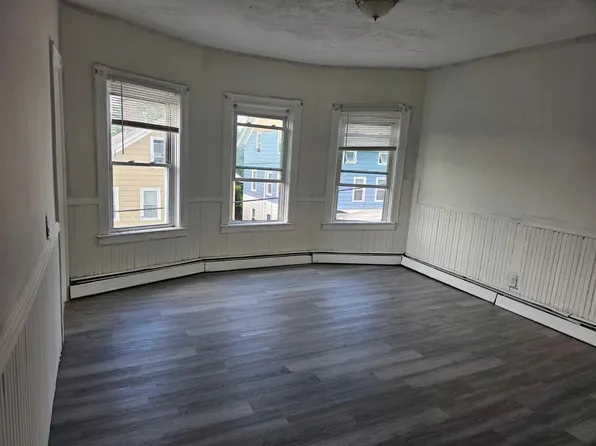 474 Weeden St #3, Pawtucket, RI 02860