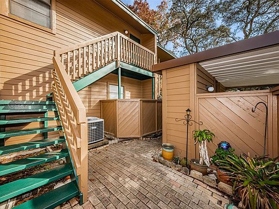 4th image of 802 Lennox Rd W #802