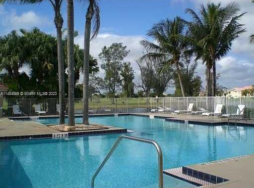 5th image of 565 Vista Isles Dr APT 2023