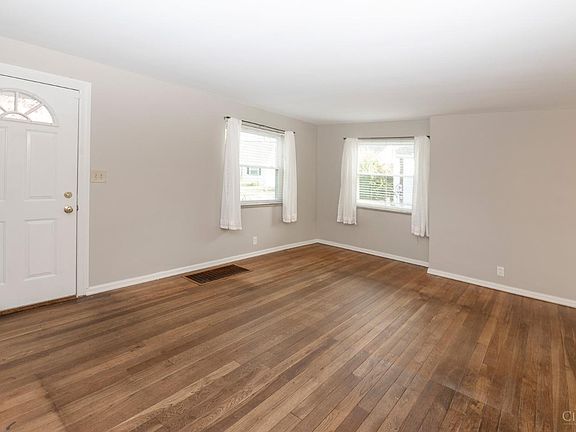 4th image of 6841 Whitehall Ave