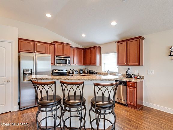 5th image of 6055 Serene Pl
