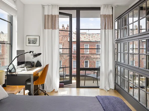 264 Webster Avenue image 5 of 15