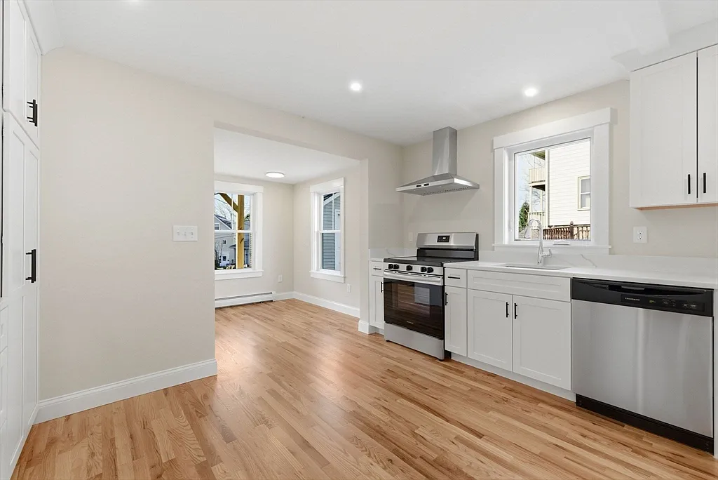 Building Photo - 20 Beacon St #1