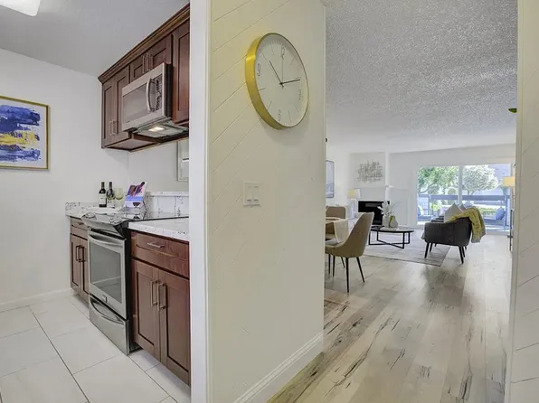 404 Barnegat Ln, Redwood City, CA 94065